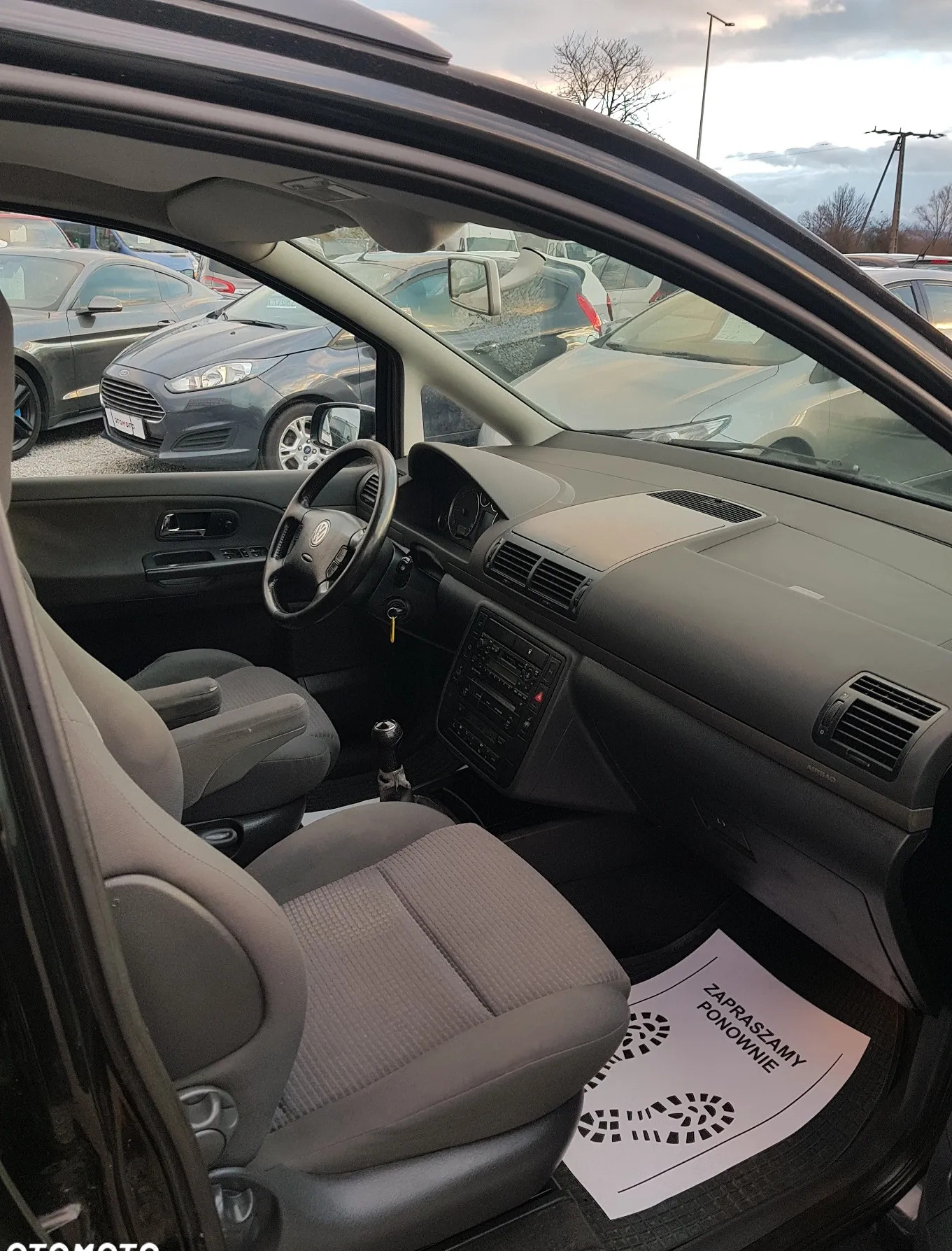Volkswagen Sharan cena 13800 przebieg: 298000, rok produkcji 2003 z Chrzanów małe 79